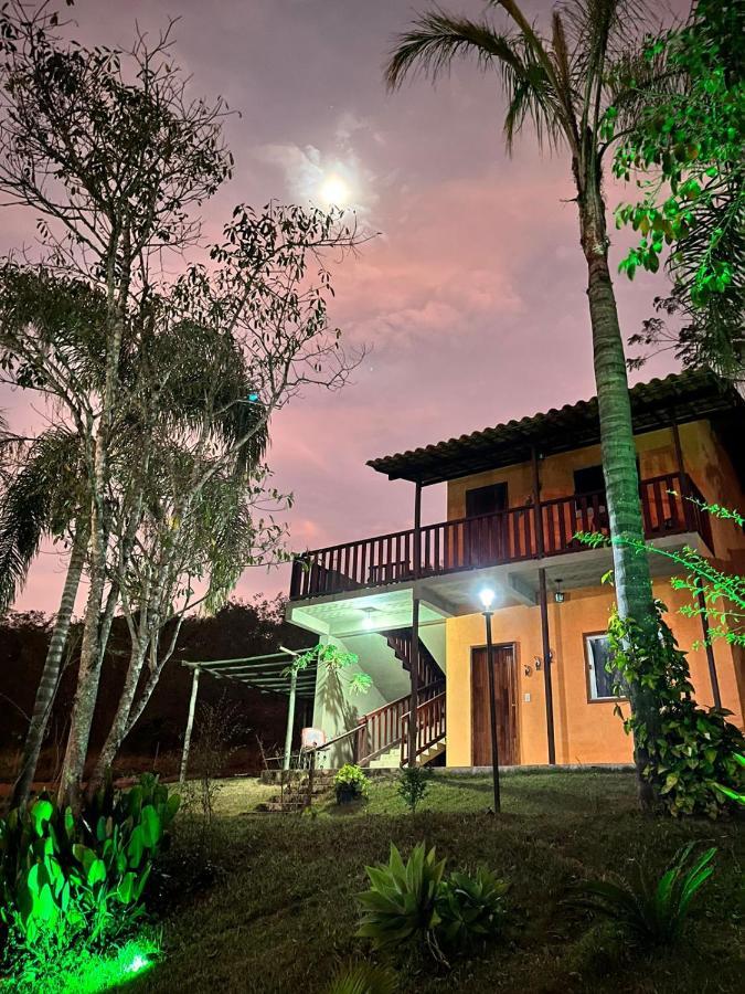 Pousada Chalés dos Montes Santana dos Montes Esterno foto